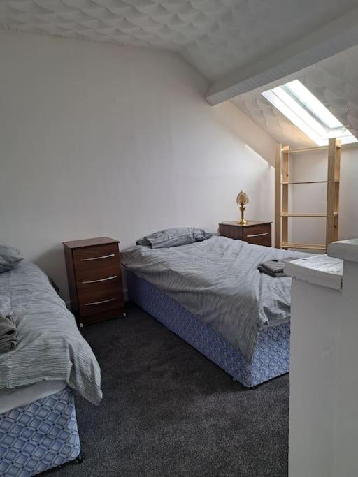 1 Bed Apart Dowlais Exteriér fotografie